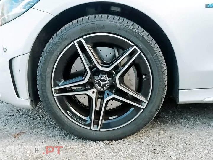 Mercedes-Benz C 300 e AMG Line