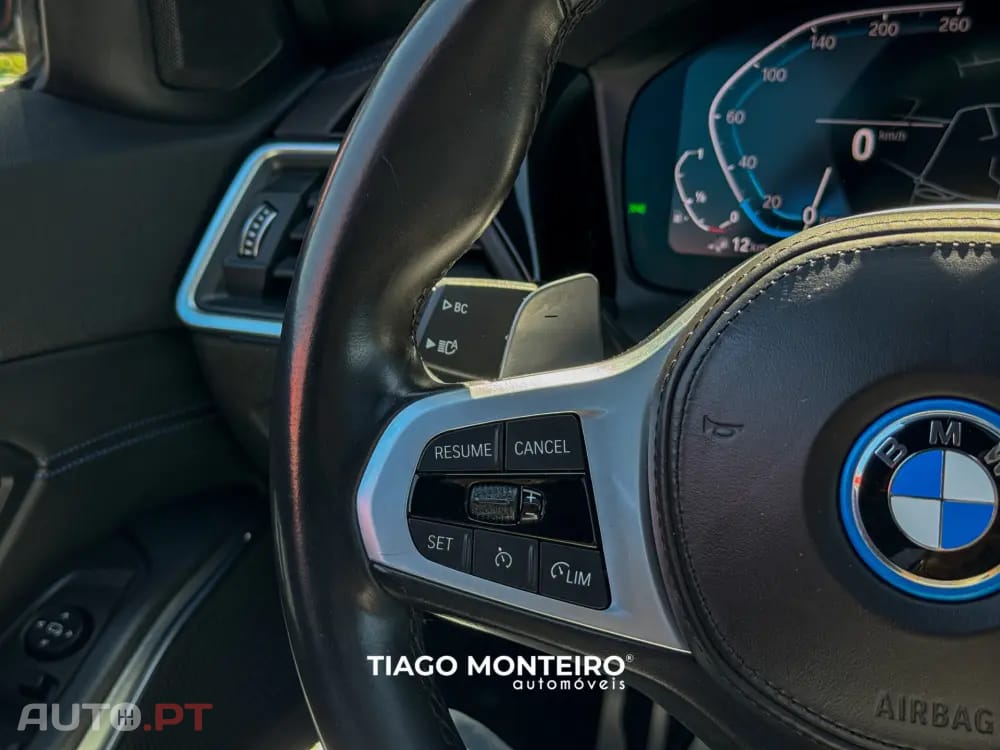 BMW 330 e Pack Desportivo M Auto