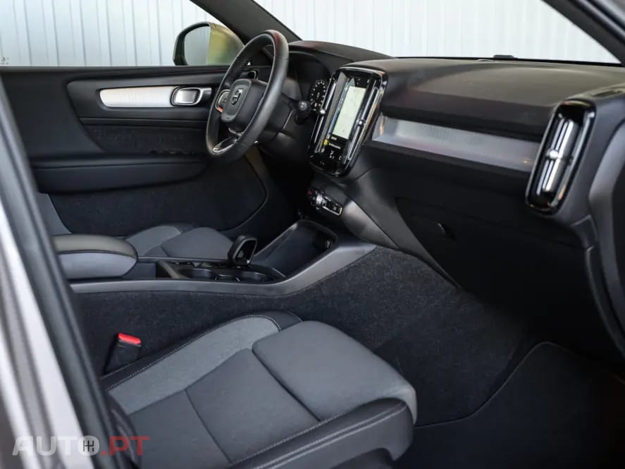 Volvo XC40 1.5 T4 PHEV Core