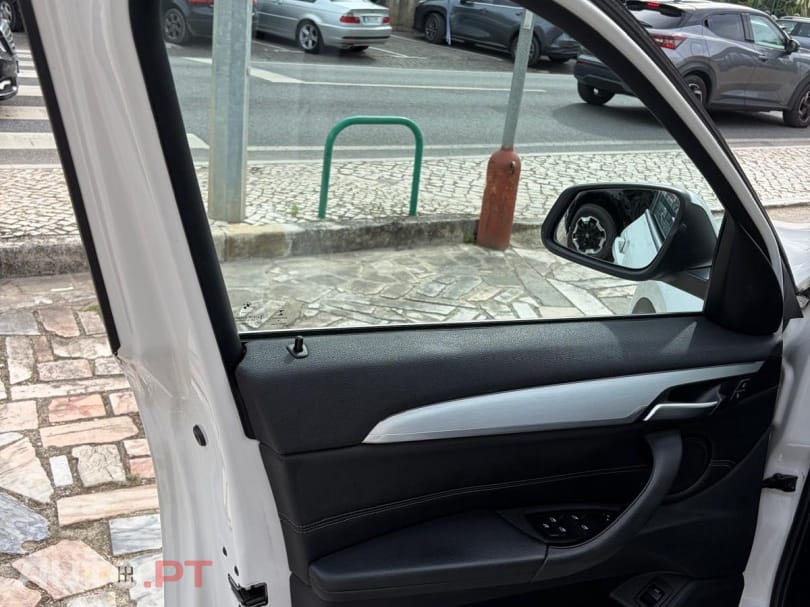 BMW X1 16 d sDrive Line xLine