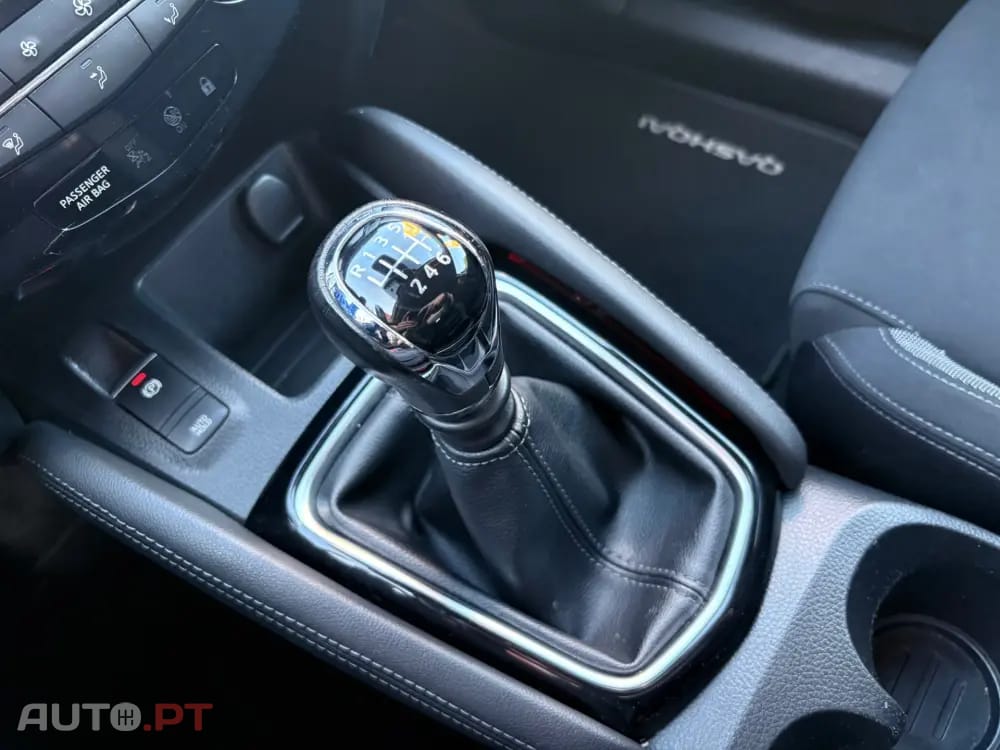 Nissan Qashqai 1.2 DIG-T N-Connecta 18