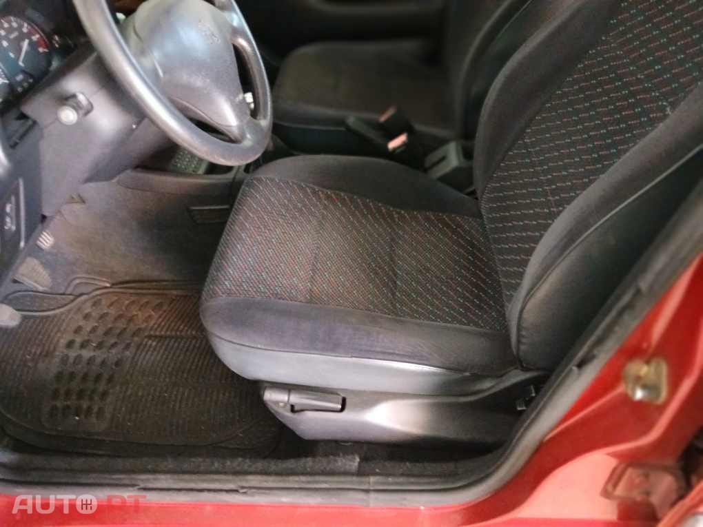 Peugeot 306 1.4 75 CV GRIFFE