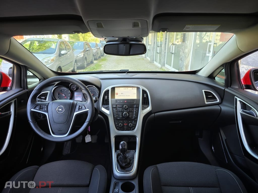 Opel Astra GTC 1.7 CDTi S/S J19
