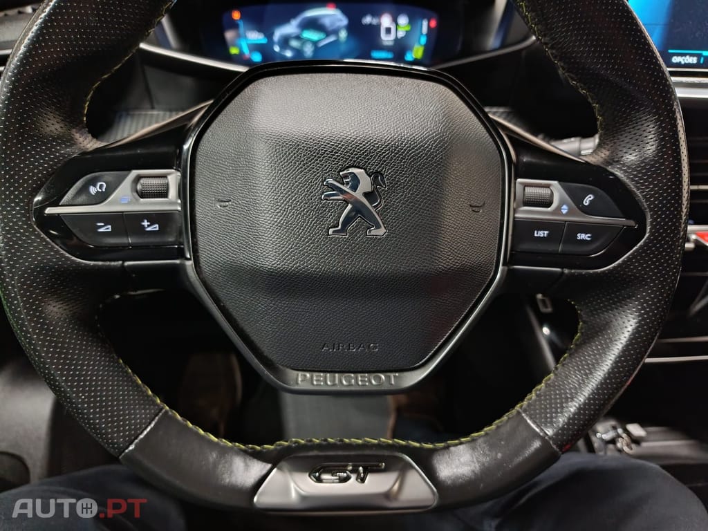 Peugeot e-2008 GT PACK — fotografia 26