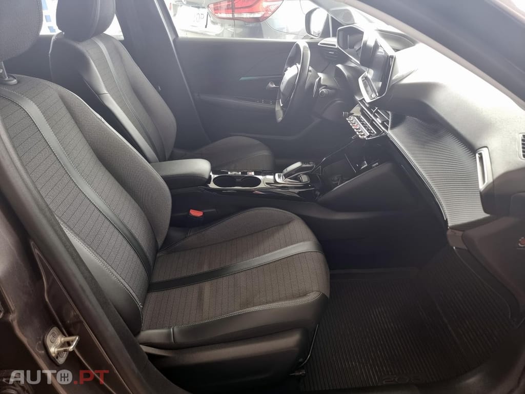 Peugeot 208 1.2 PureTech Allure Pack EAT8