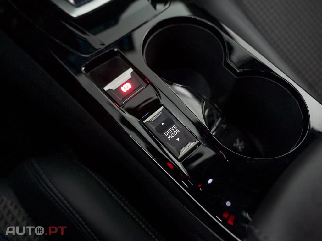 Peugeot E-2008 50 kWh GT