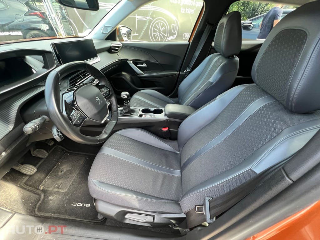 Peugeot 2008 1.2 PureTech Allure