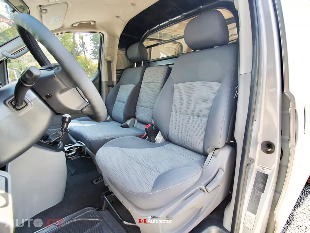 Hyundai H1 H1 STAREX 2.5CRDI L2 DUPLA PORTA LATERAL — fotografia 8