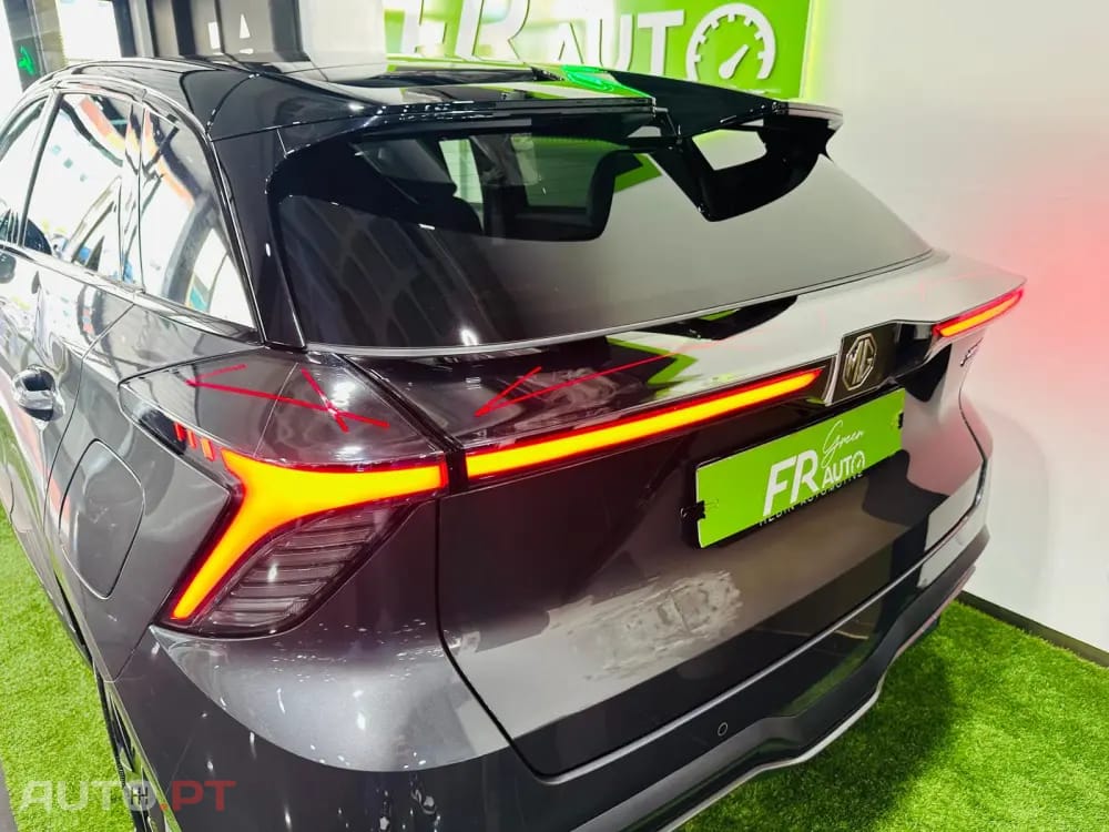 MG MG4 64 kWh Luxury
