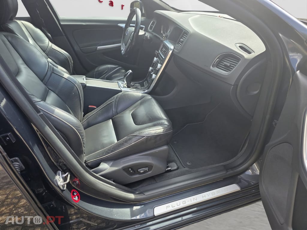Volvo V60 D6 Twin Engine Geartronic RDesign — fotografia 12