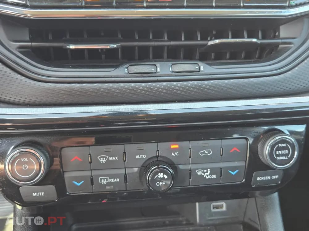 Jeep Compass 1.3 T-GDI 4xe Auto Trailhawk — fotografia 28