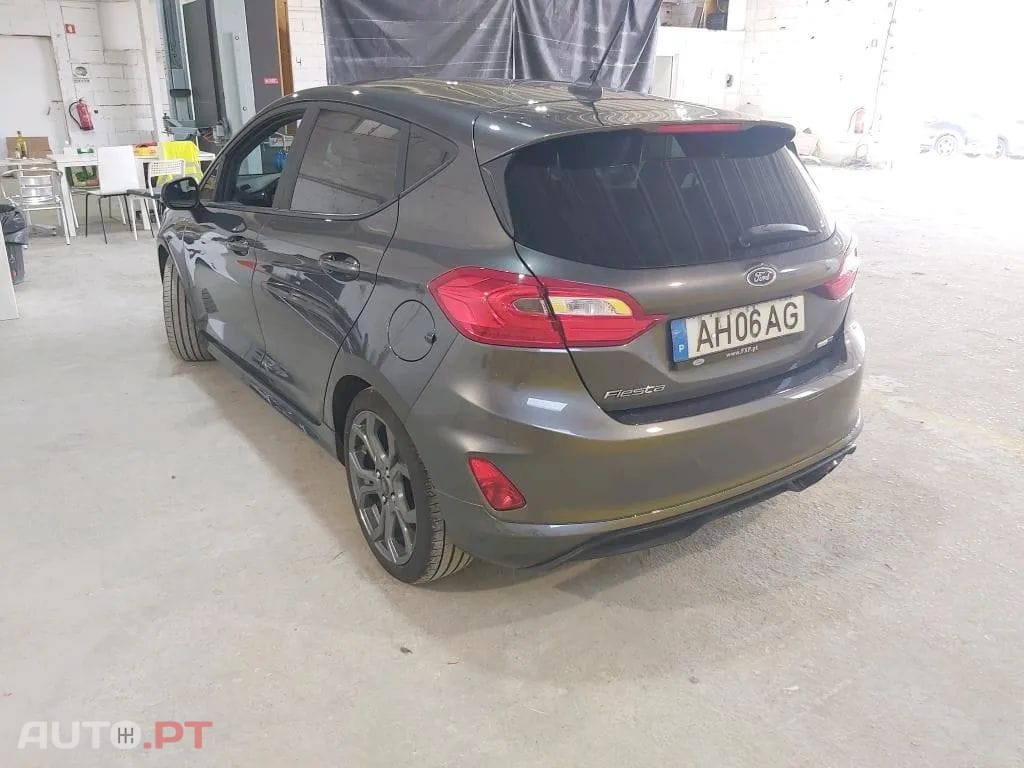 Ford Fiesta 1.0 EcoBoost MHEV ST-Line