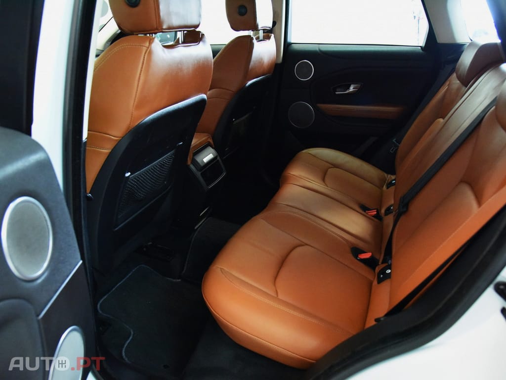 Land Rover Evoque 2.0 TD4 SE Dynamic Auto — fotografia 31