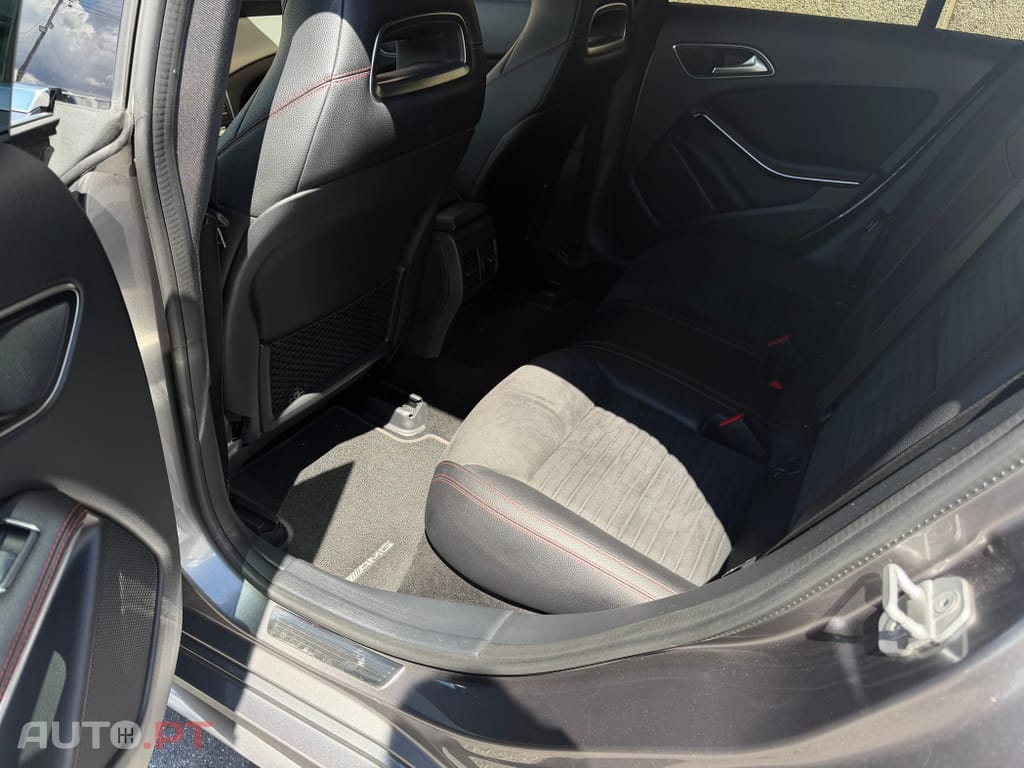 Mercedes-Benz CLA 200 d 4Matic 7G-DCT AMG Line