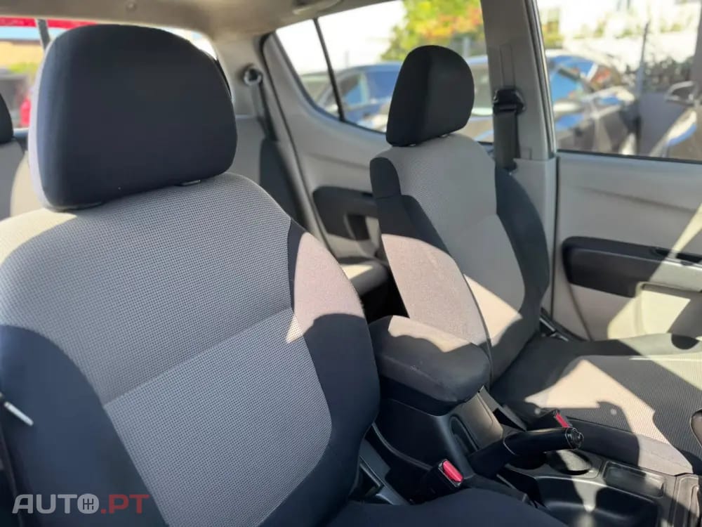 Mitsubishi L200 2.5 DI-D CD In.AC Low Rider 2WD