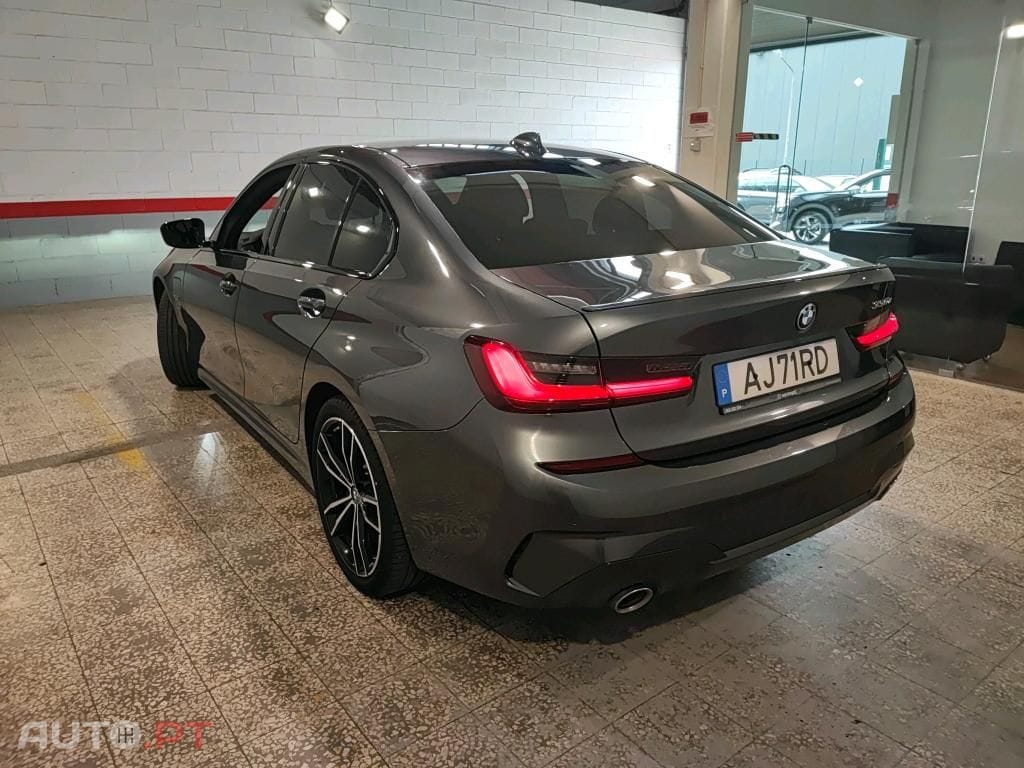 BMW 330 e Pack M Auto