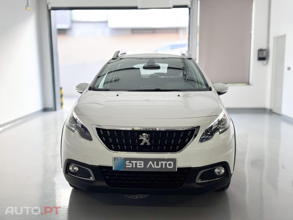Peugeot 2008 1.2 PureTech Signature