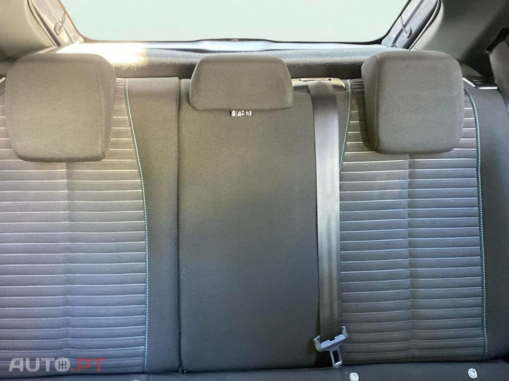 Peugeot 208 PureTech 100 EAT8 Allure Pack