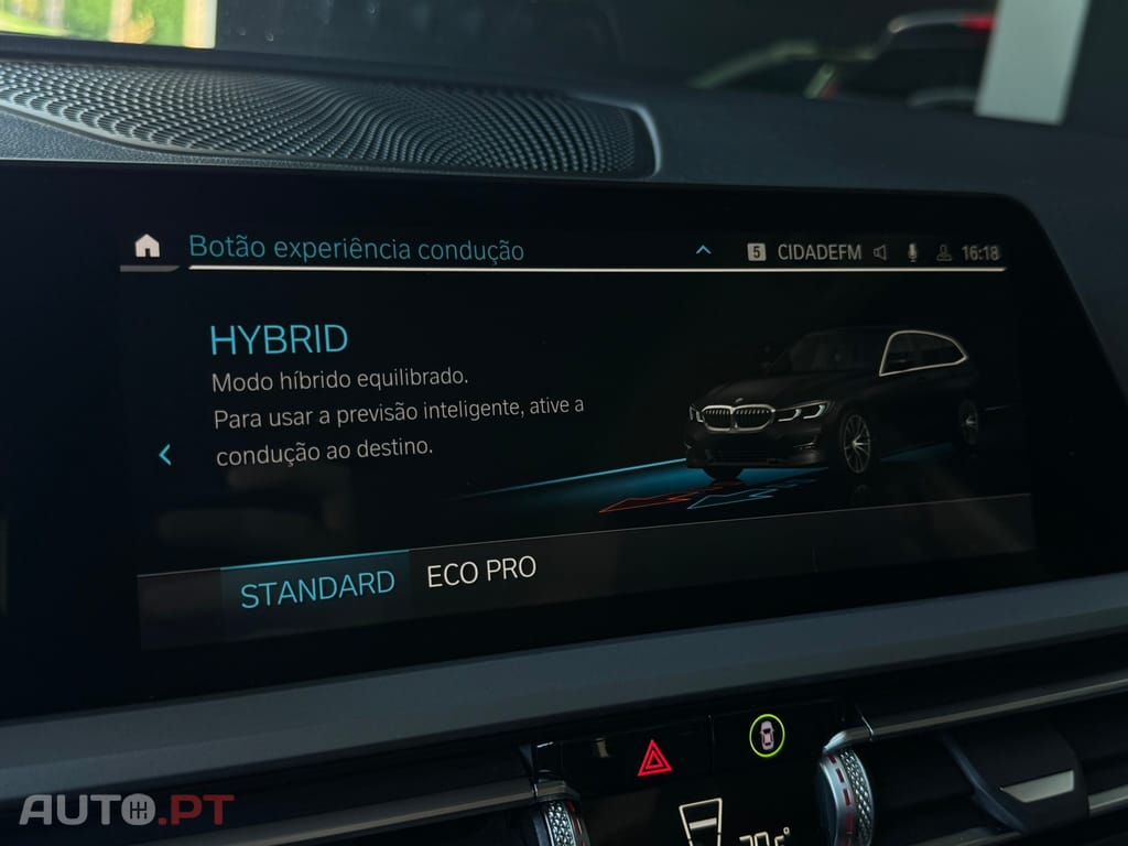 BMW 330 e Touring Auto