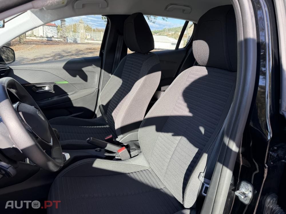 Peugeot 208 PureTech 75 Allure Pack