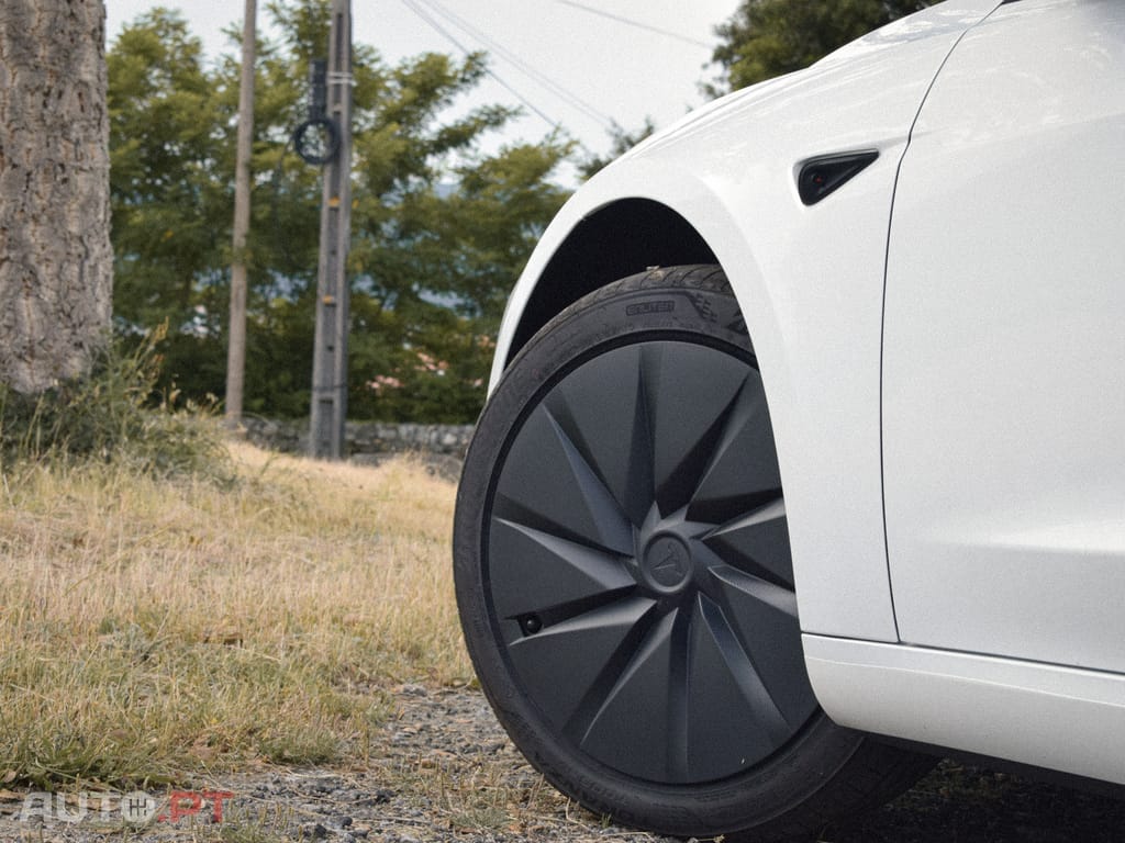 Tesla Model 3 Standard Range RWD