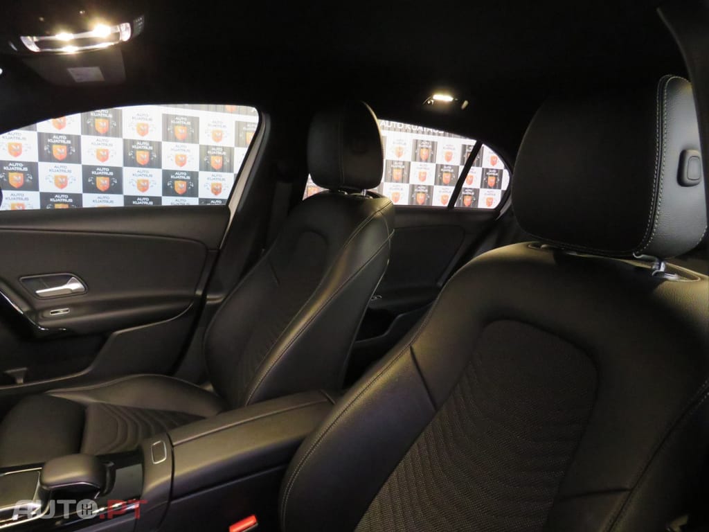 Mercedes-Benz A 180 Automático