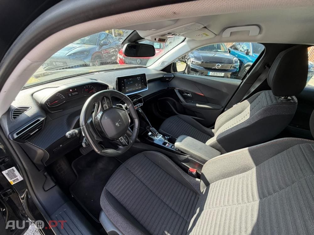 Peugeot 2008 1.2 PureTech Allure