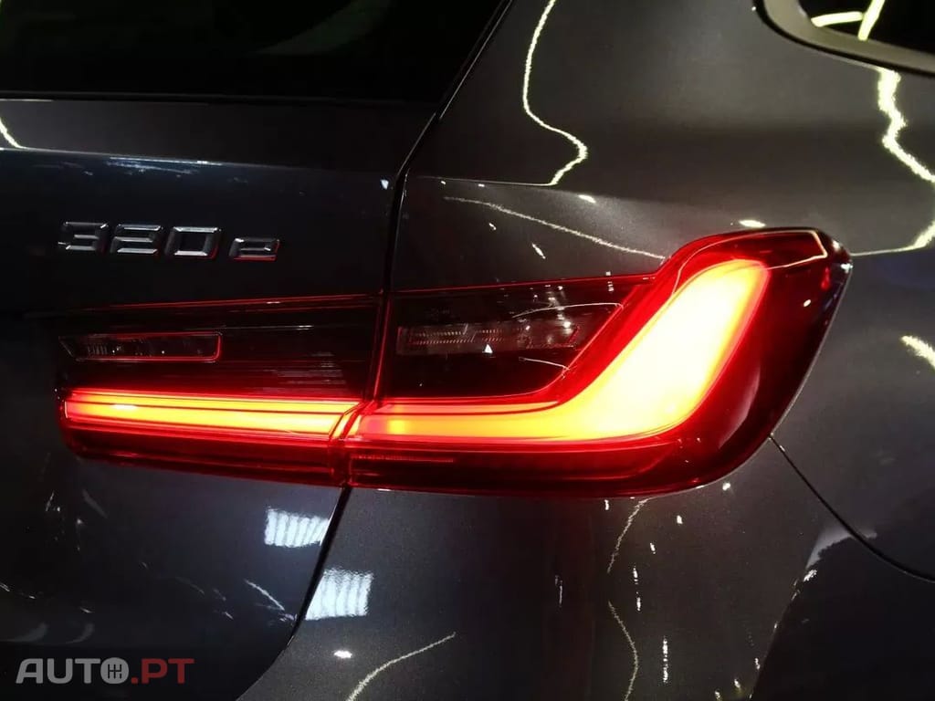 BMW 320 e Line Sport Auto
