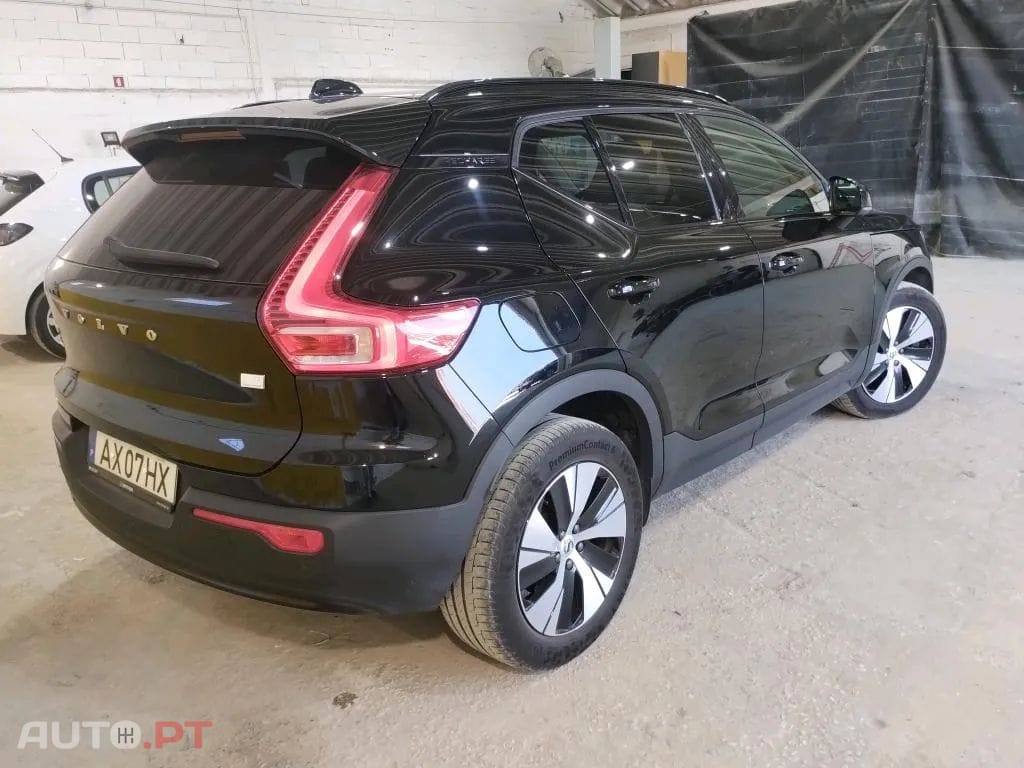 Volvo XC40 1.5 T5 PHEV Plus Dark