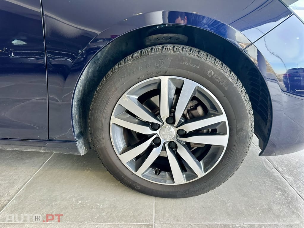 Peugeot 308 SW BlueHDi 130 EAT8 Stop & Start Allure Business-Pack