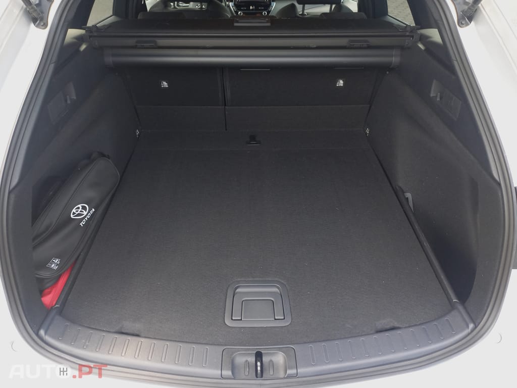 Toyota Corolla Touring Sports 1.8 Hybrid Comfort+P.Sport