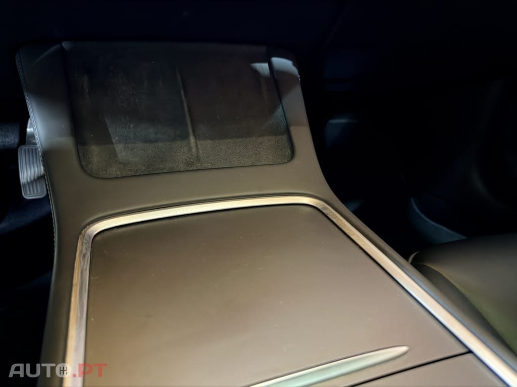 Tesla Model 3 Tração Traseira