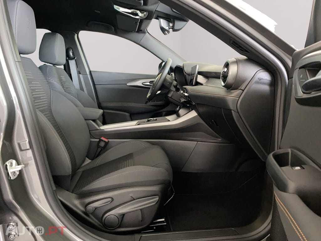 Alfa Romeo Tonale 1.3 Plug-In Hybrid Sprint e-AWD