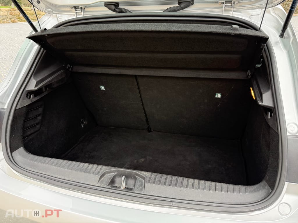 Renault Clio 1.6 E-Tech Intens