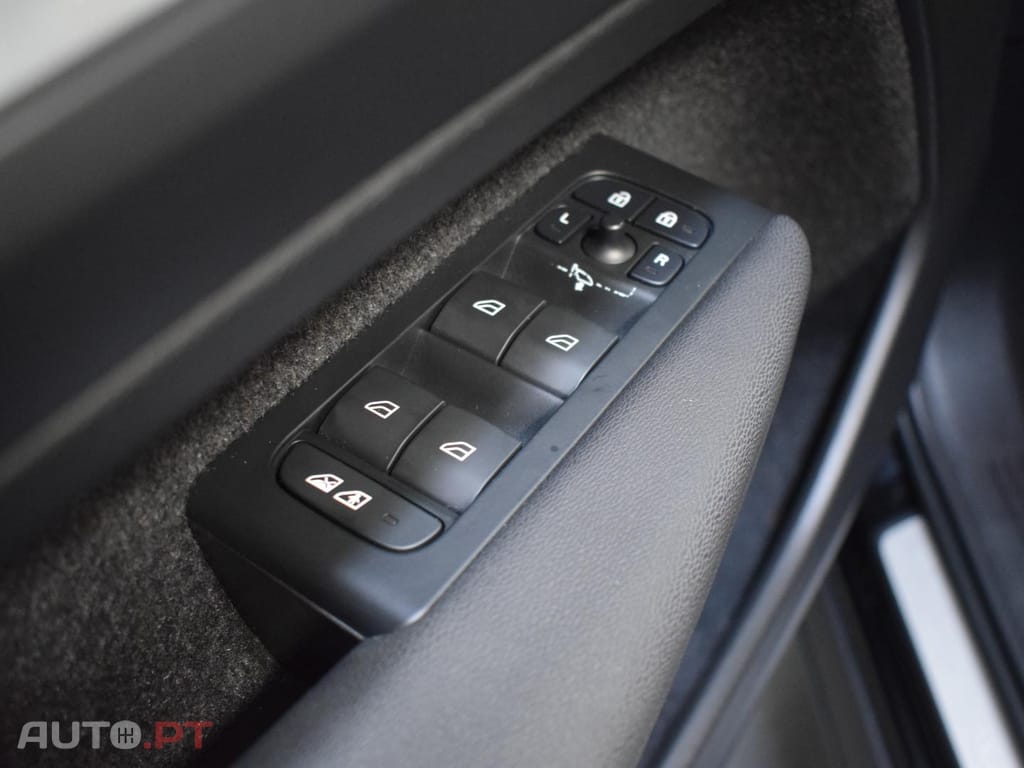 Volvo XC40 1.5 T4 211 PHEV Inscription