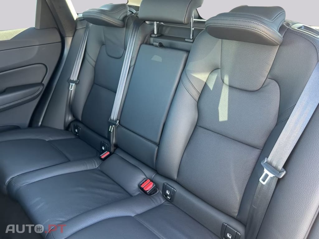 Volvo XC60 T8 Plus  I.V.A DEDUTIVEL