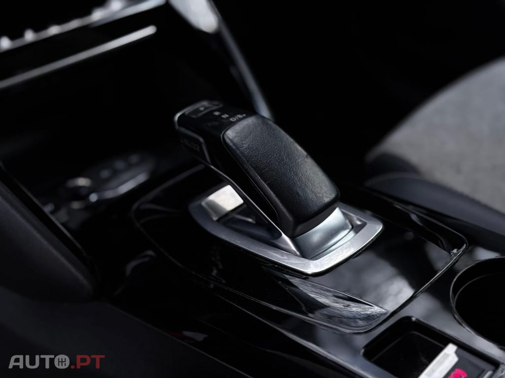 Peugeot E-208 50 kWh GT Pack