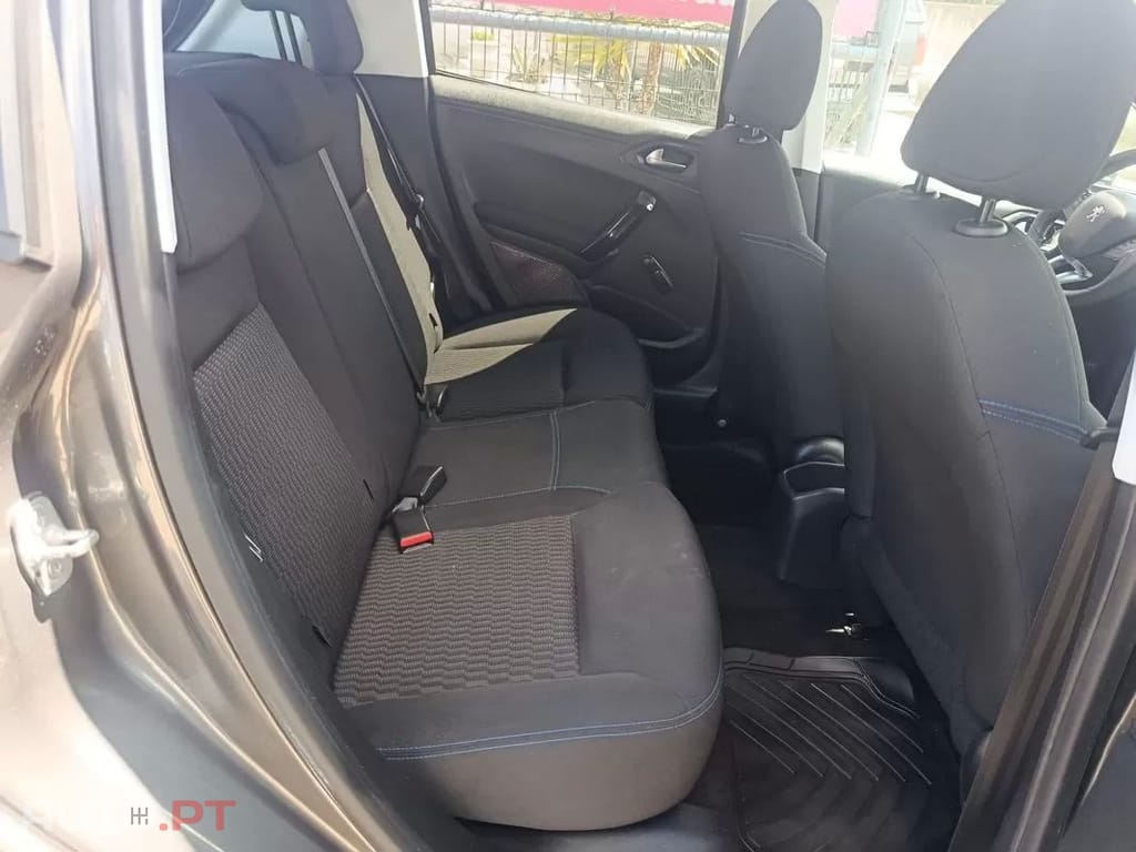 Peugeot 208 1.5 BlueHDi Signature