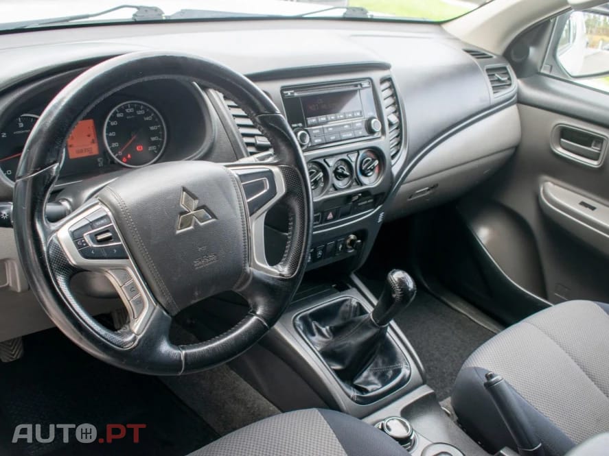 Mitsubishi L200 2.4 DI-D 4WD