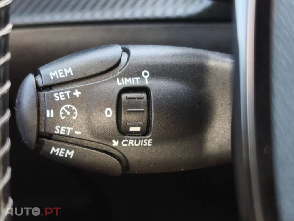 Peugeot 2008 PureTech 130 EAT8 Allure