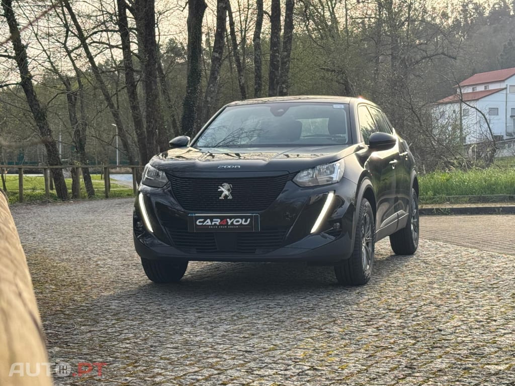 Peugeot 2008 1.2 PureTech Allure Pack EAT8