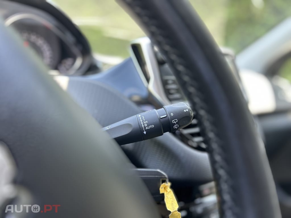 Peugeot 2008 1.6 e-HDi Allure