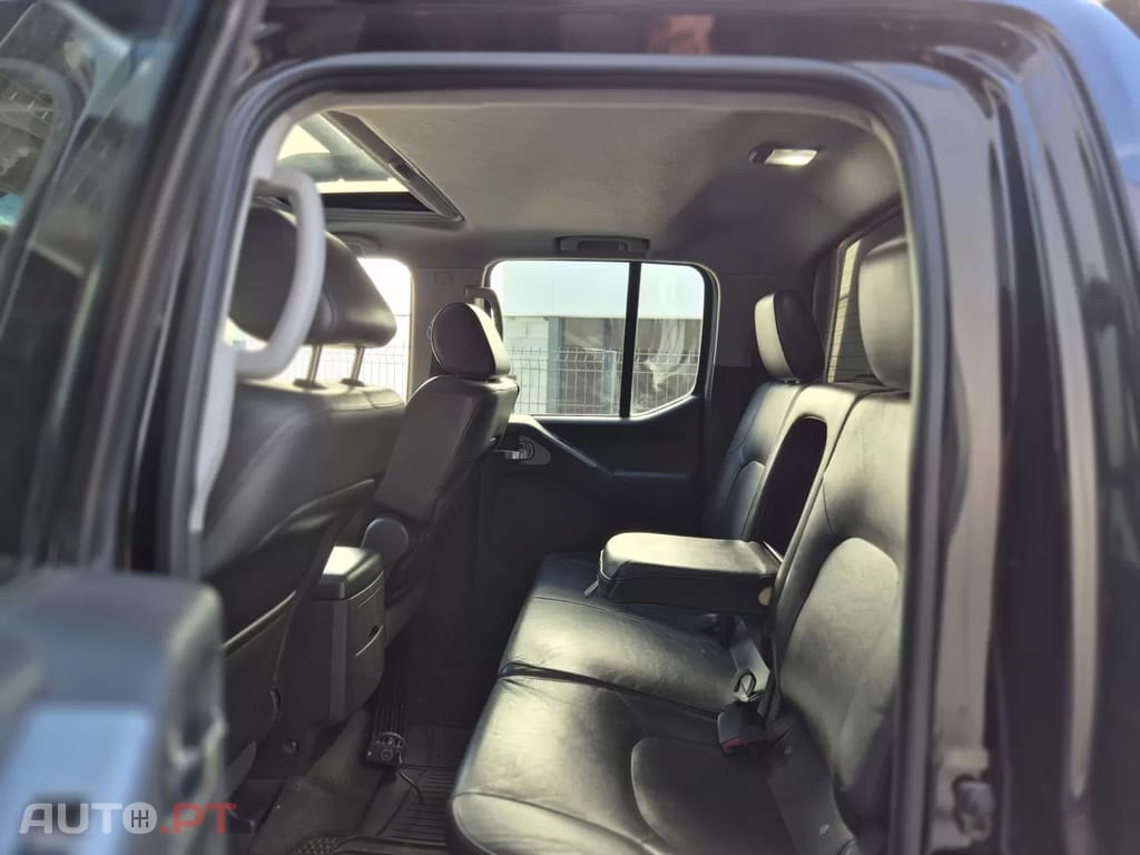 Nissan Navara 2.5 dCi CD LE Prem.+IT