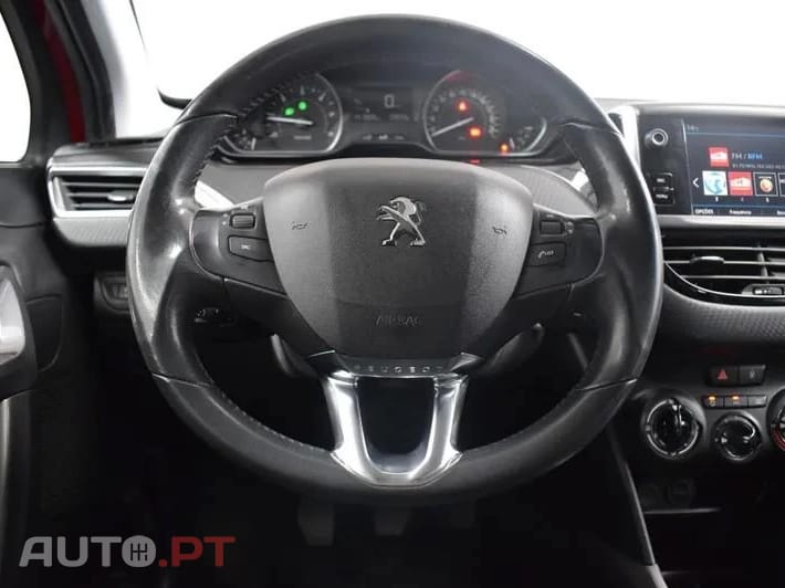 Peugeot 2008 1.5 BlueHDi Style