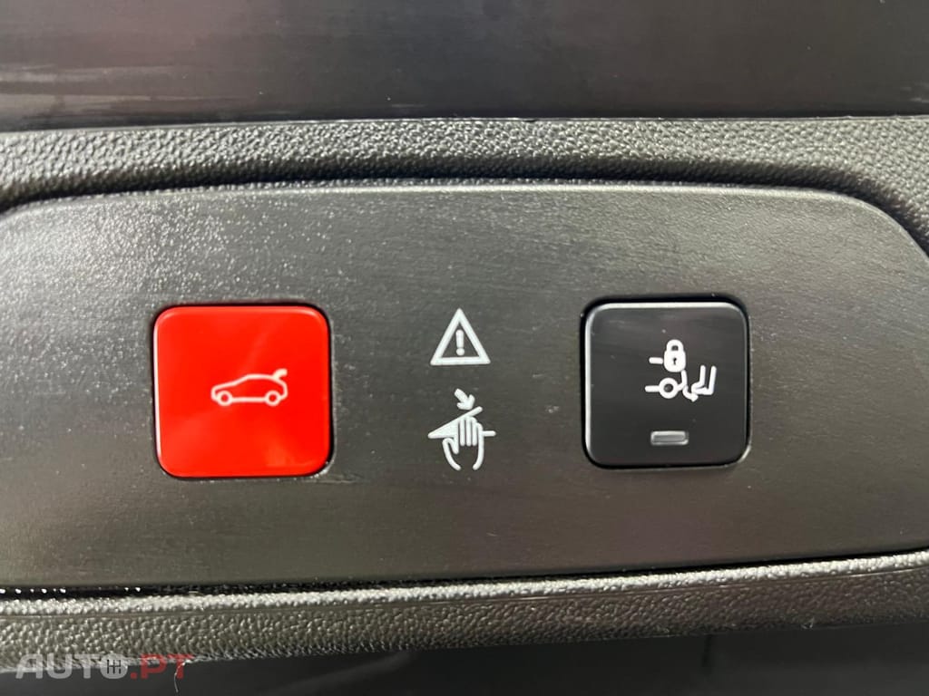 Opel Grandland (X) 1.6 Turbo PHEV 225cv S/S EAT8 FWD