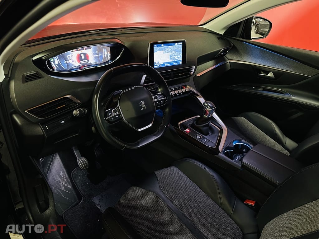 Peugeot 3008 1.2 PureTech Allure