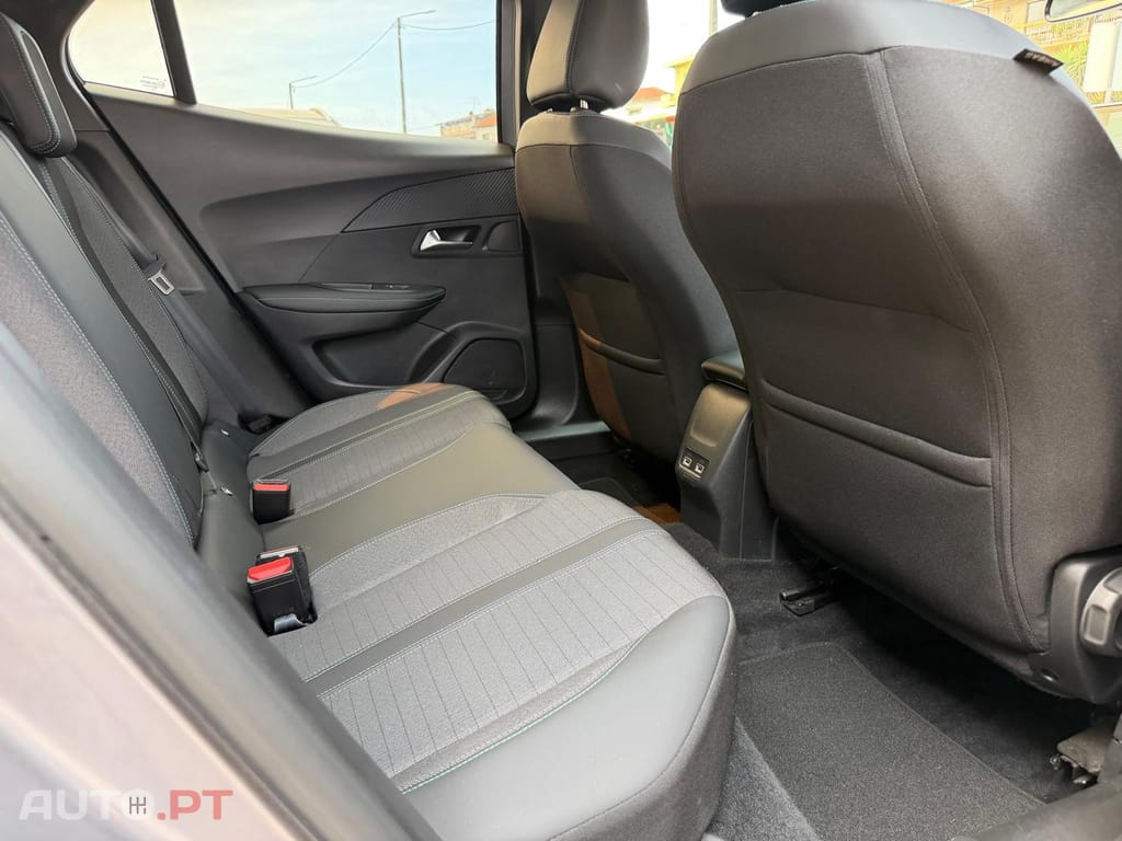 Peugeot 2008 1.2 PureTech Allure