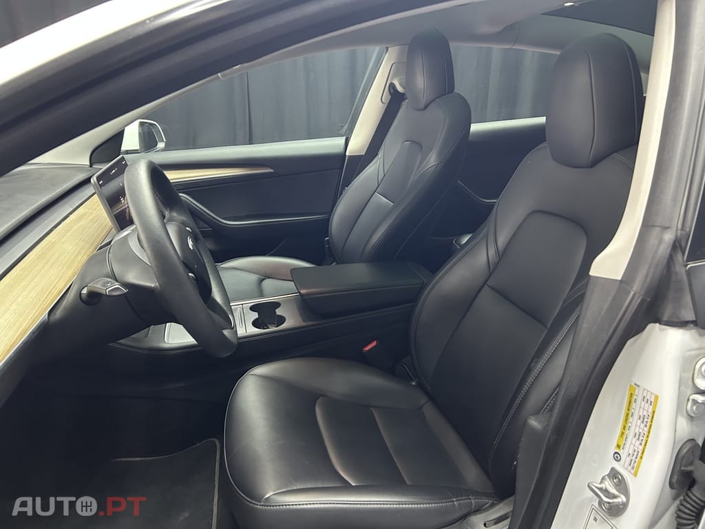 Tesla Model 3 Tração Traseira Standard
