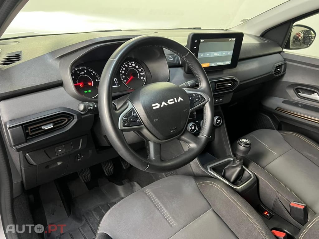 Dacia Jogger ECO-G 100 Bi-Fuel Essential 7 lugares
