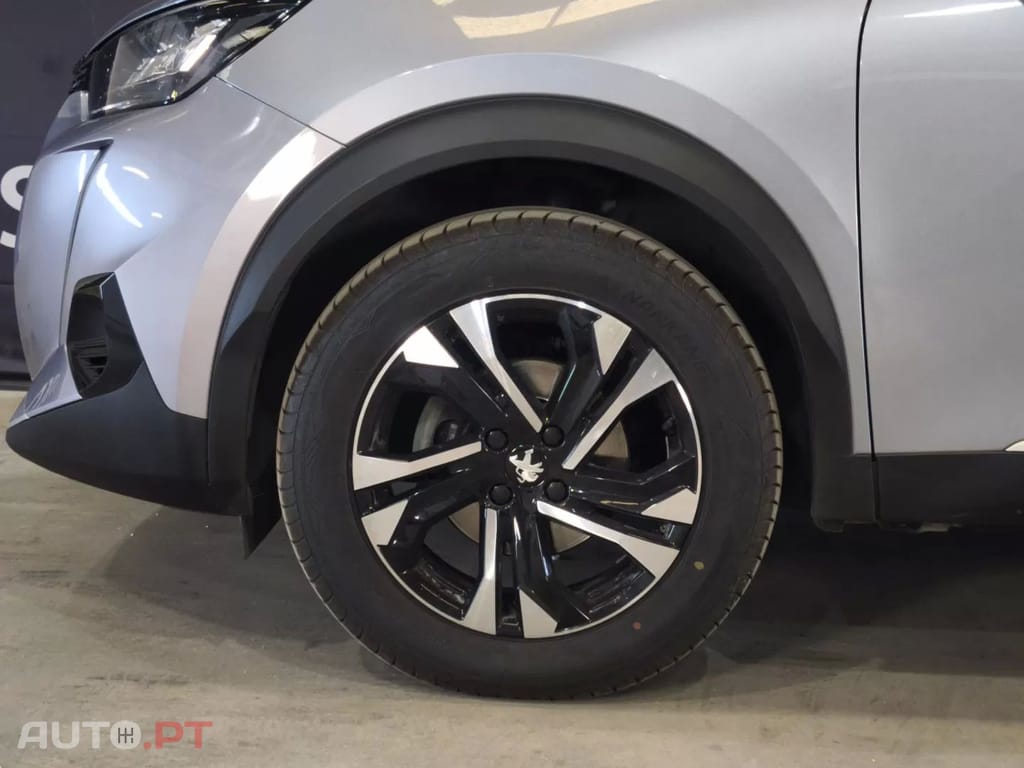 Peugeot 2008 PureTech 130 EAT8 Allure